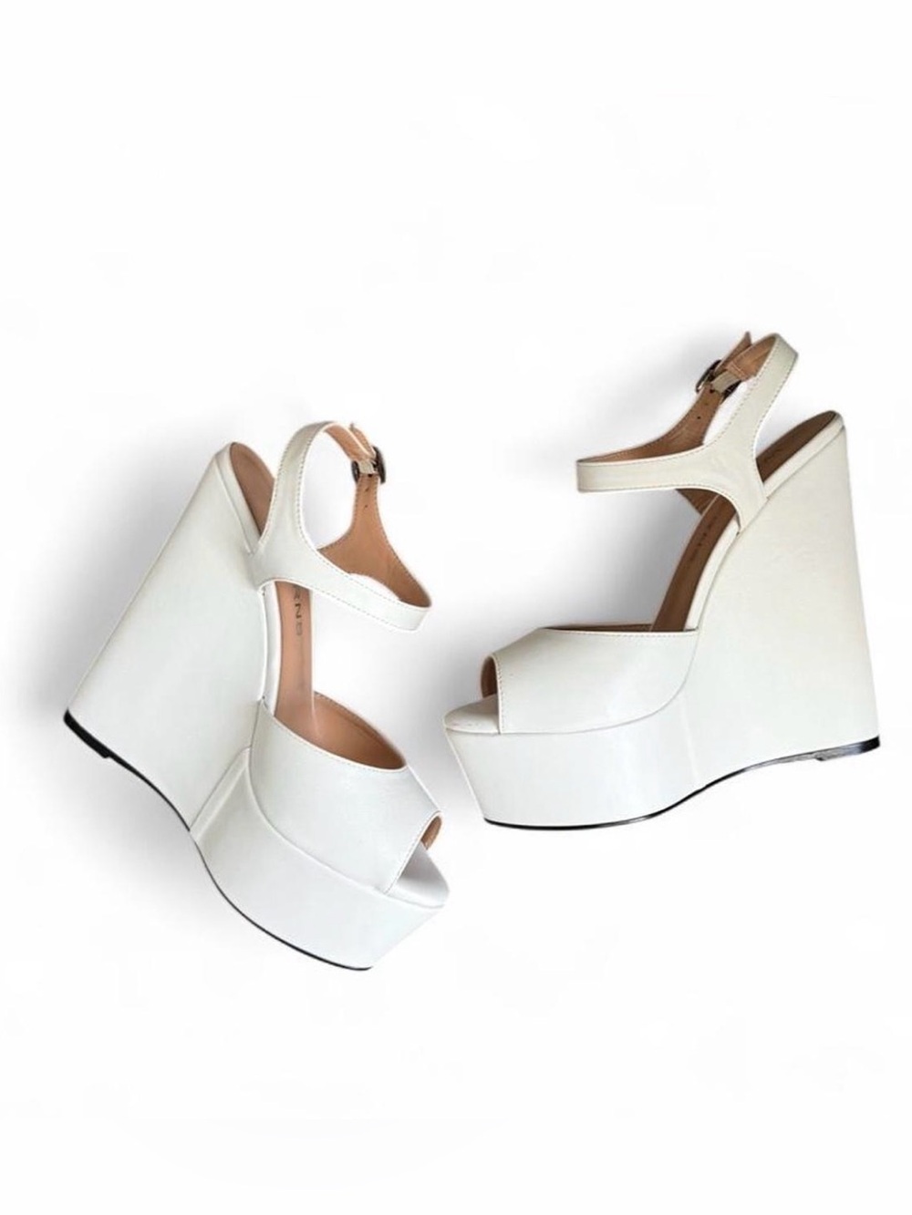 WAYFDER White Platform Peep-Toe Ankle Strap Sandals